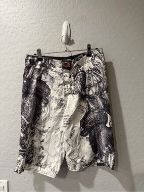 MMA Elite Art Snake Serpent Board Training Shorts Small Bin 1